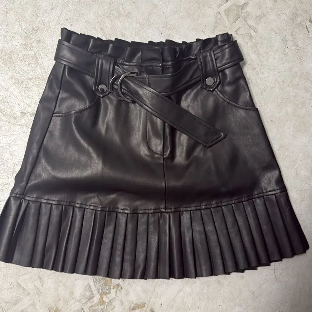 Zara Black Leather Mini Skirt LIKE NEW - Size Small - Pleated with Belt